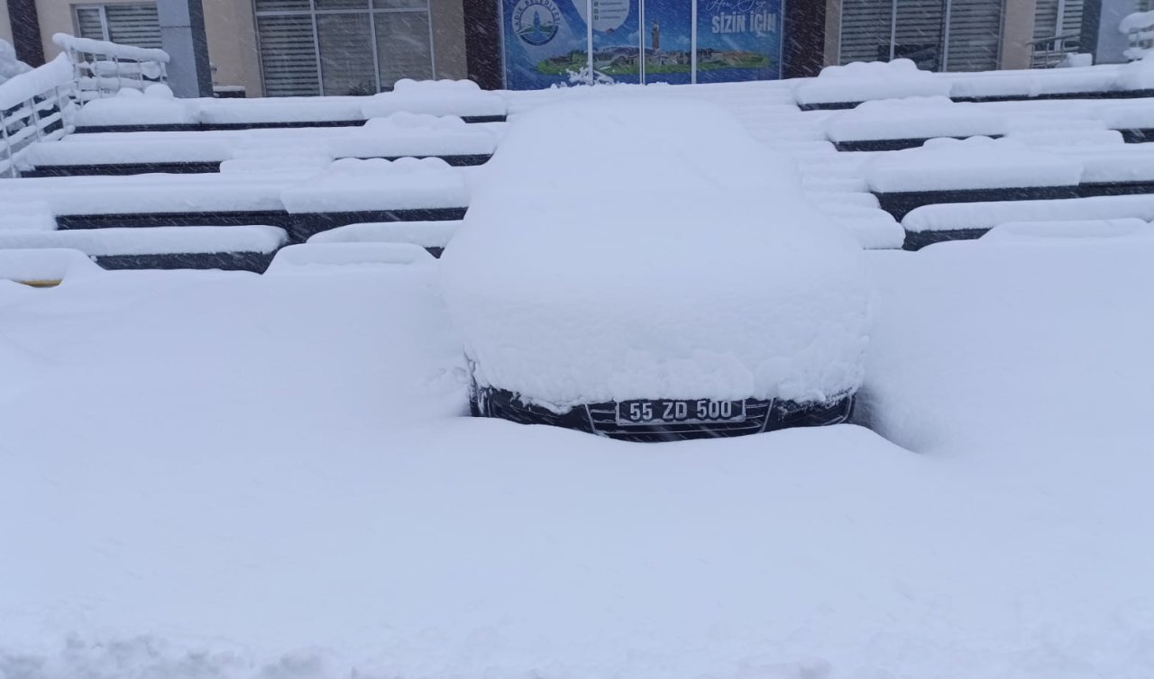  Samsun’a mevisimin ilk karı yağdı