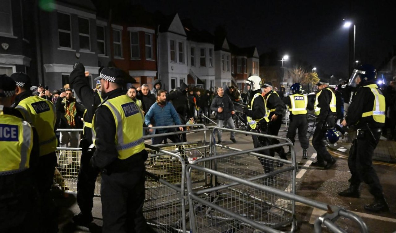 Londra’da terör örgütü PKK yandaşları polisle çatıştı
