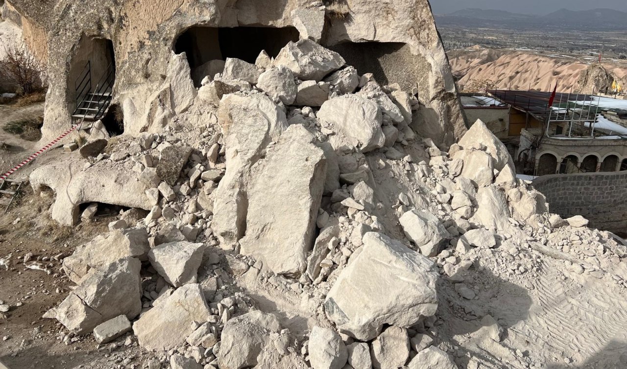  Kapadokya’da peribacasının yıkılma anı kamerada