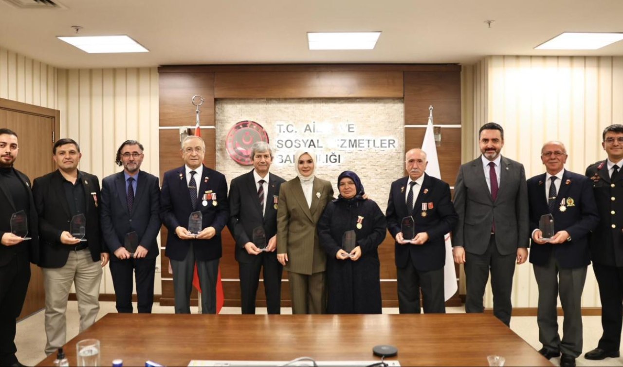  Bakan Göktaş gazilerle bir araya geldi