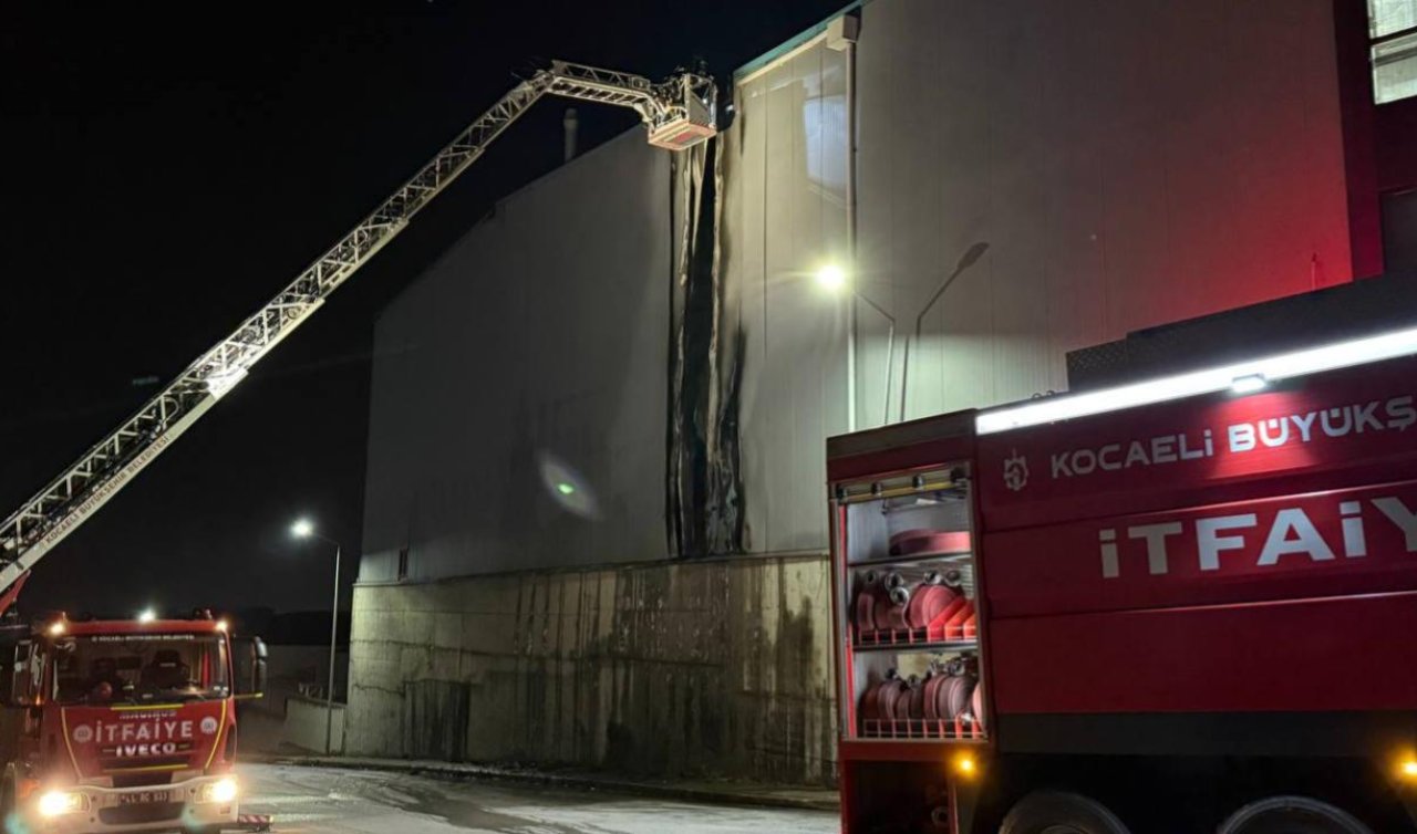 Kocaeli’de geri dönüşüm fabrikasında yangın
