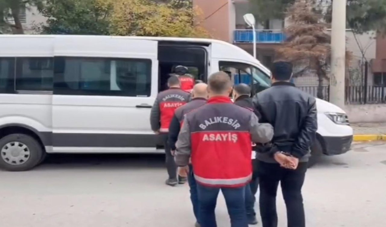 Çaldıkları otomobili parçalamakla tehdit edip sahibinden 1 milyon TL aldılar