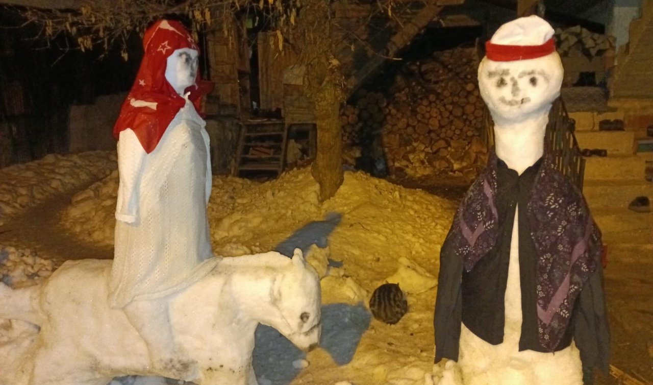Kardan at sırtında gelin ve damat yaptı