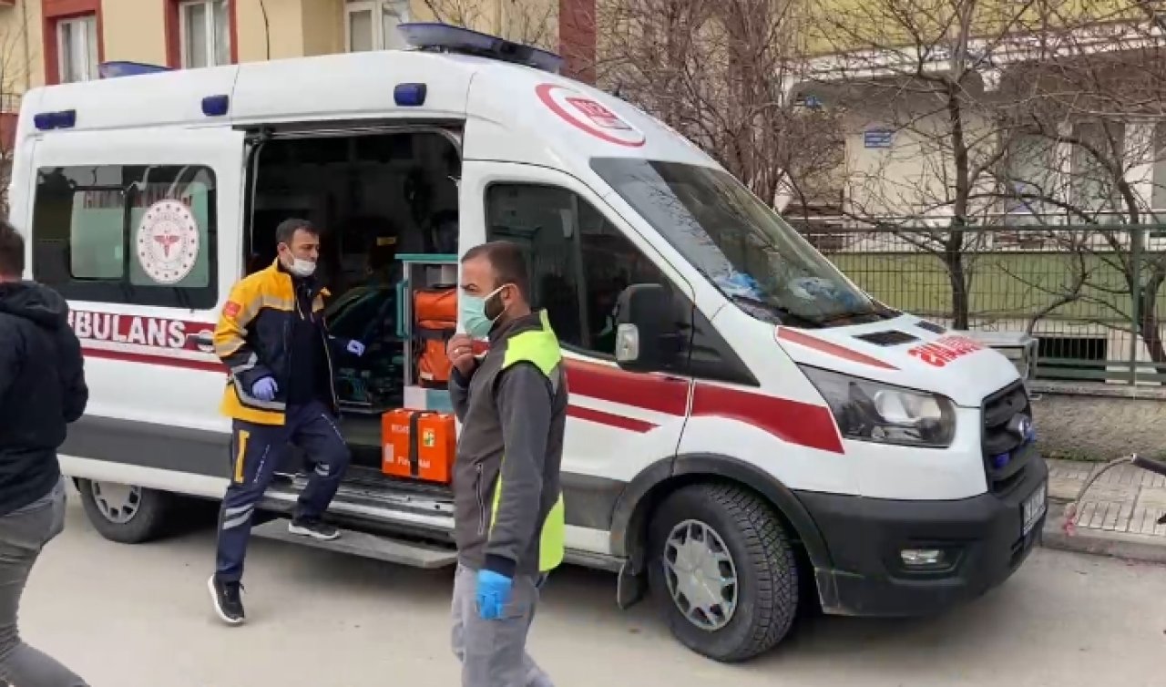 Çilingirle girilen evinde başı parçalanmış cesedi bulundu