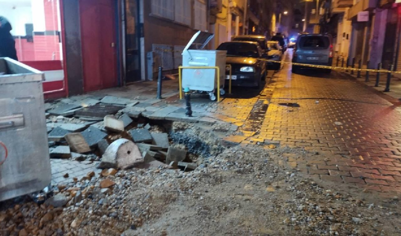 Kadıköy’de ana su şebekesinde meydana gelen patlama nedeniyle 5 katlı binanın sakinleri tahliye edildi
