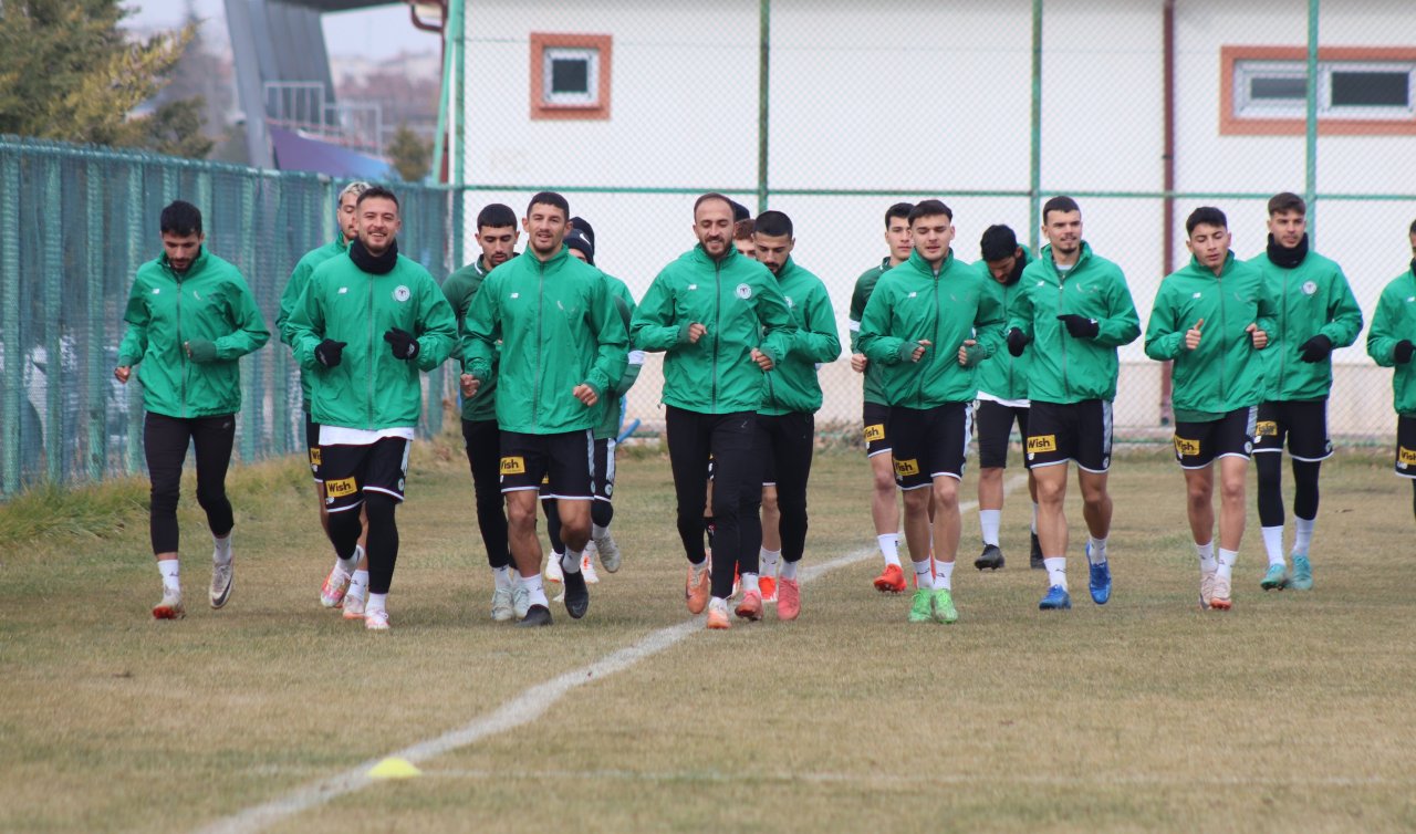  1922 Konyaspor  yeniden toplanıyor