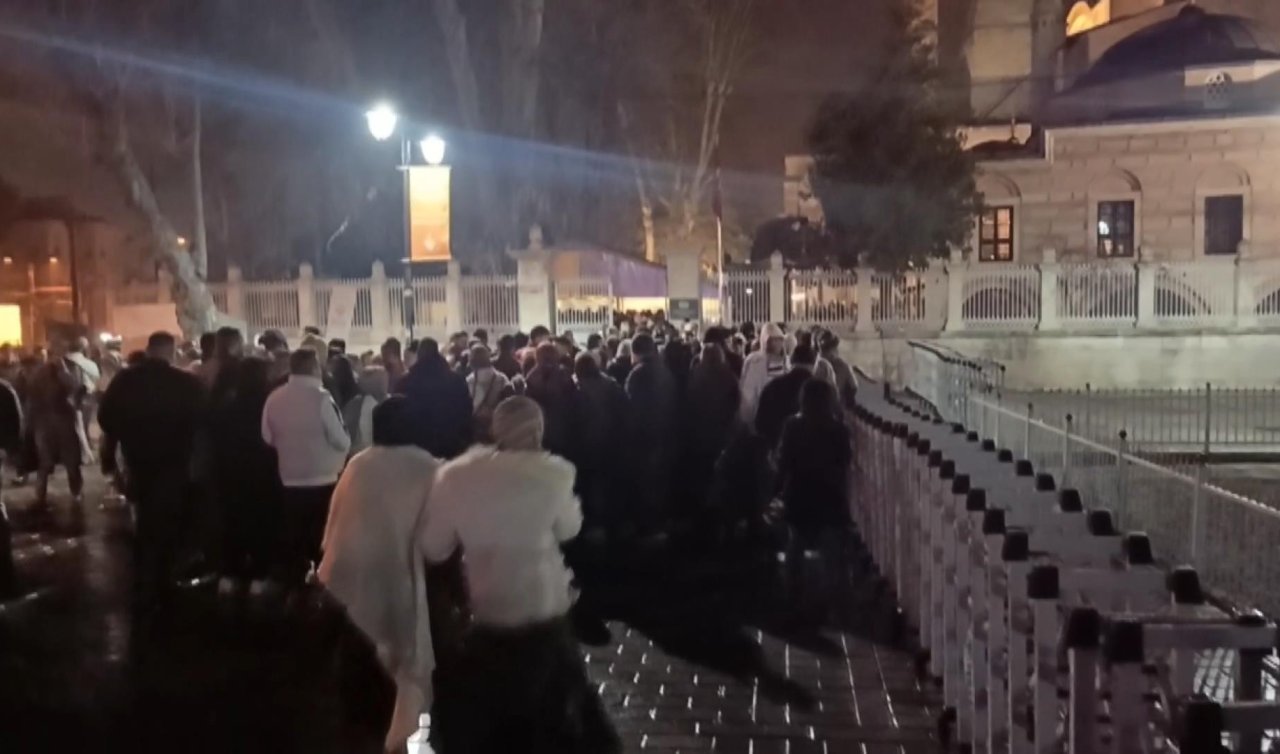 Büyük Filistin Yürüyüşü; sabah namazını Ayasofya’da kıldılar