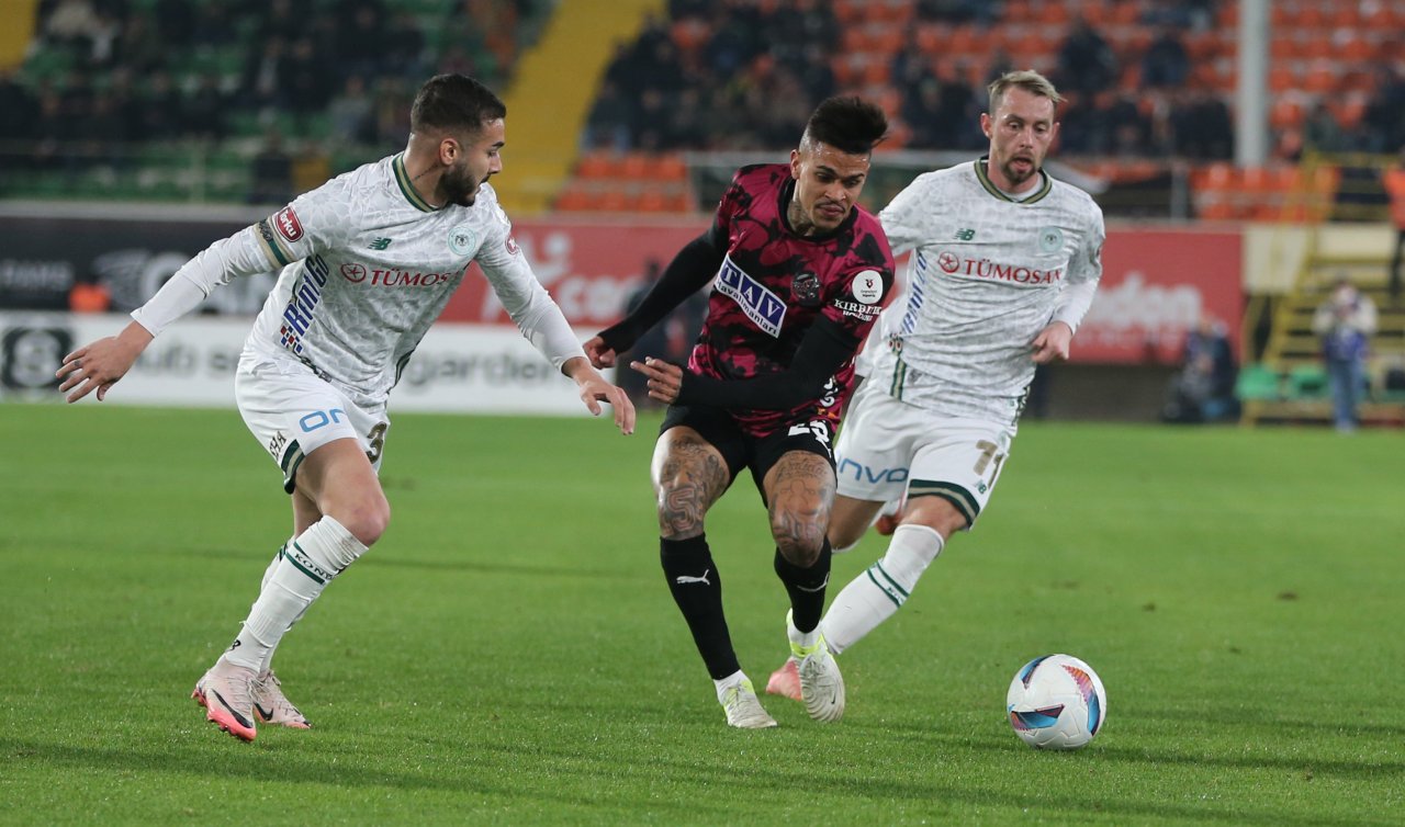  Konyaspor yan toptan vuruldu
