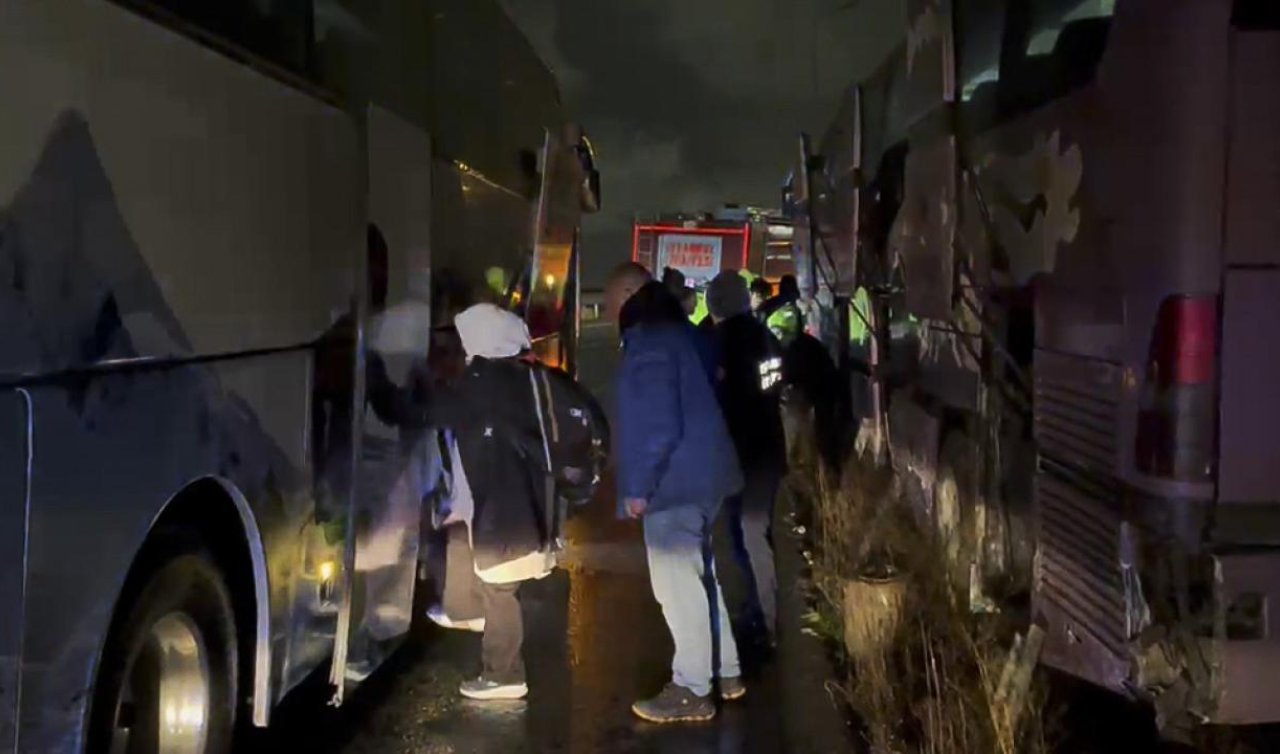 Şoförü kalp krizi geçiren tur otobüsü kaza yaptı