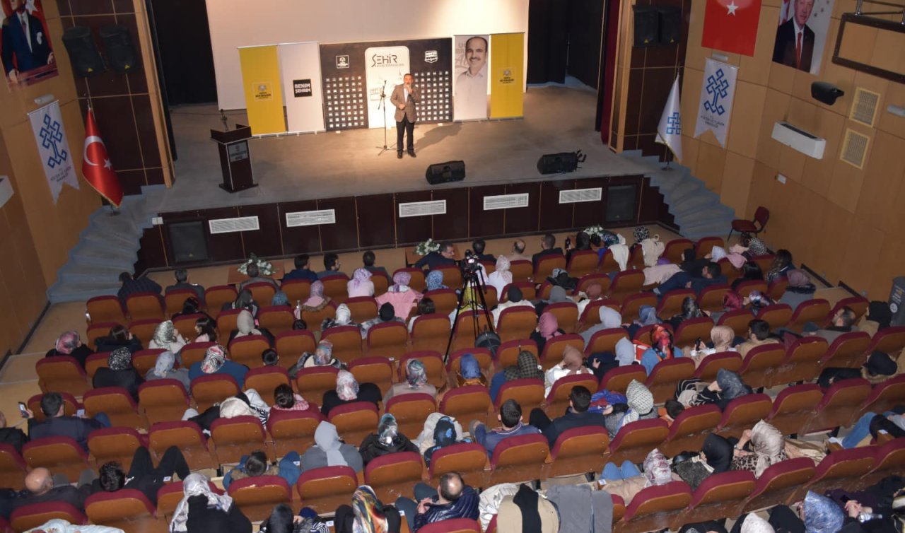 Karapınar’da Dursun Ali Erzincanlı ile “En sevgiliye şiir dinletisi’’ gerçekleştirildi