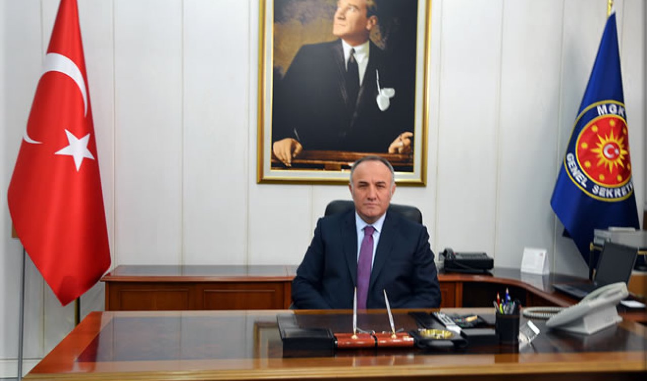  Seyfullah Hacımüftüoğlu kimdir, kaç yaşında? Seyfullah Hacımüftüoğlu hangi görevlerde bulundu?