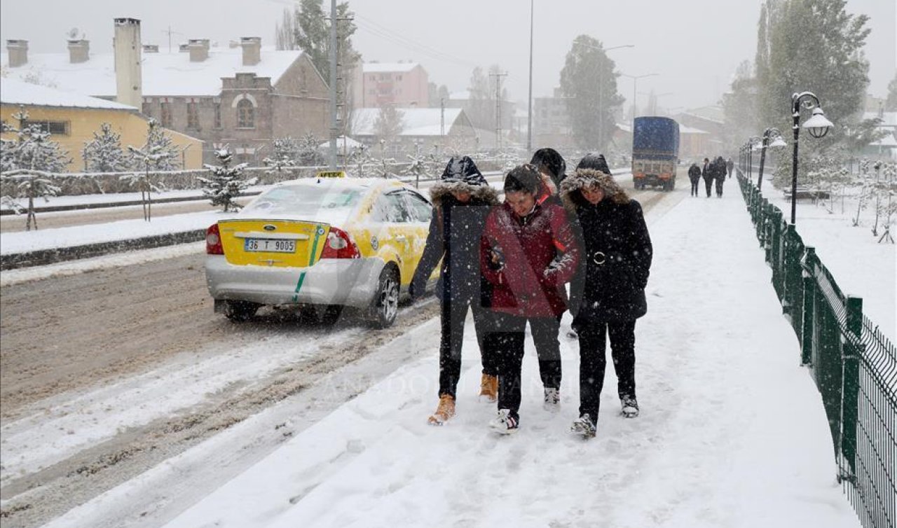 Kars’ta yarın okullar tatil mi? 14 Şubat Cuma günü Kars’ta kar tatili var mı, yok mu? Valilik açıklama yaptı mı?