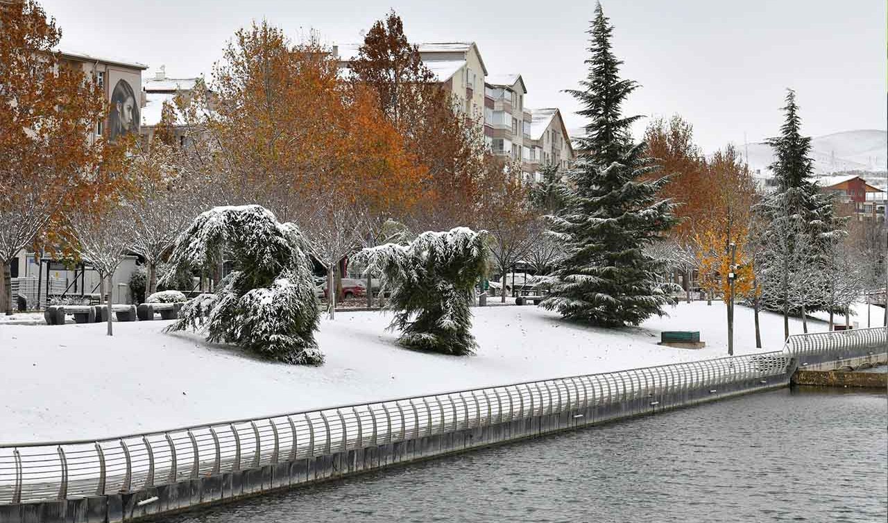 Kırşehir’de yarın okullar tatil mi? Kırşehir’de 24 Şubat (Yarın) okullarda kar tatili var mı, ders işlenecek mi? Valilik açıklama yaptı mı?	
