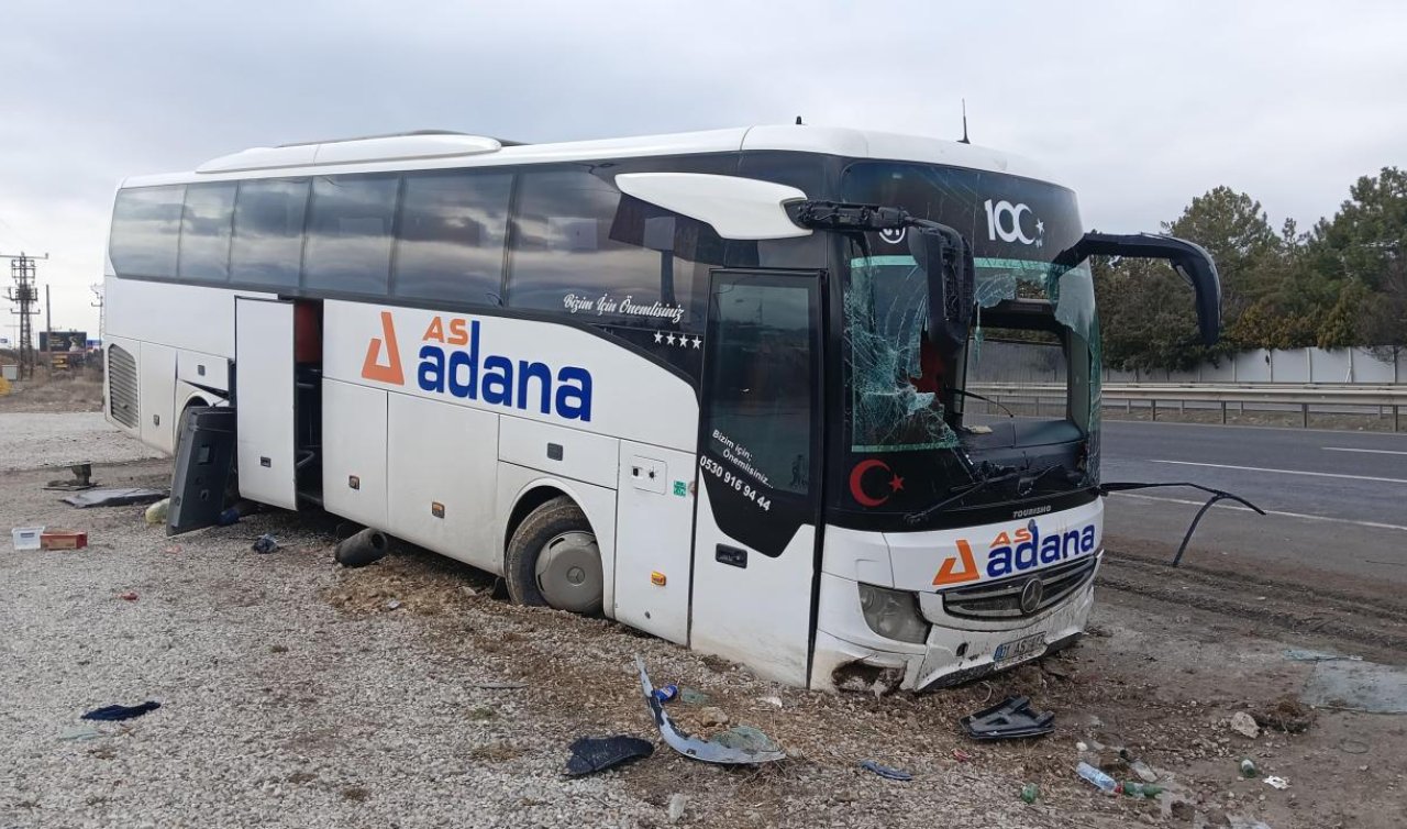  Yolcu otobüsü bariyere çarptı: 16 yaralı