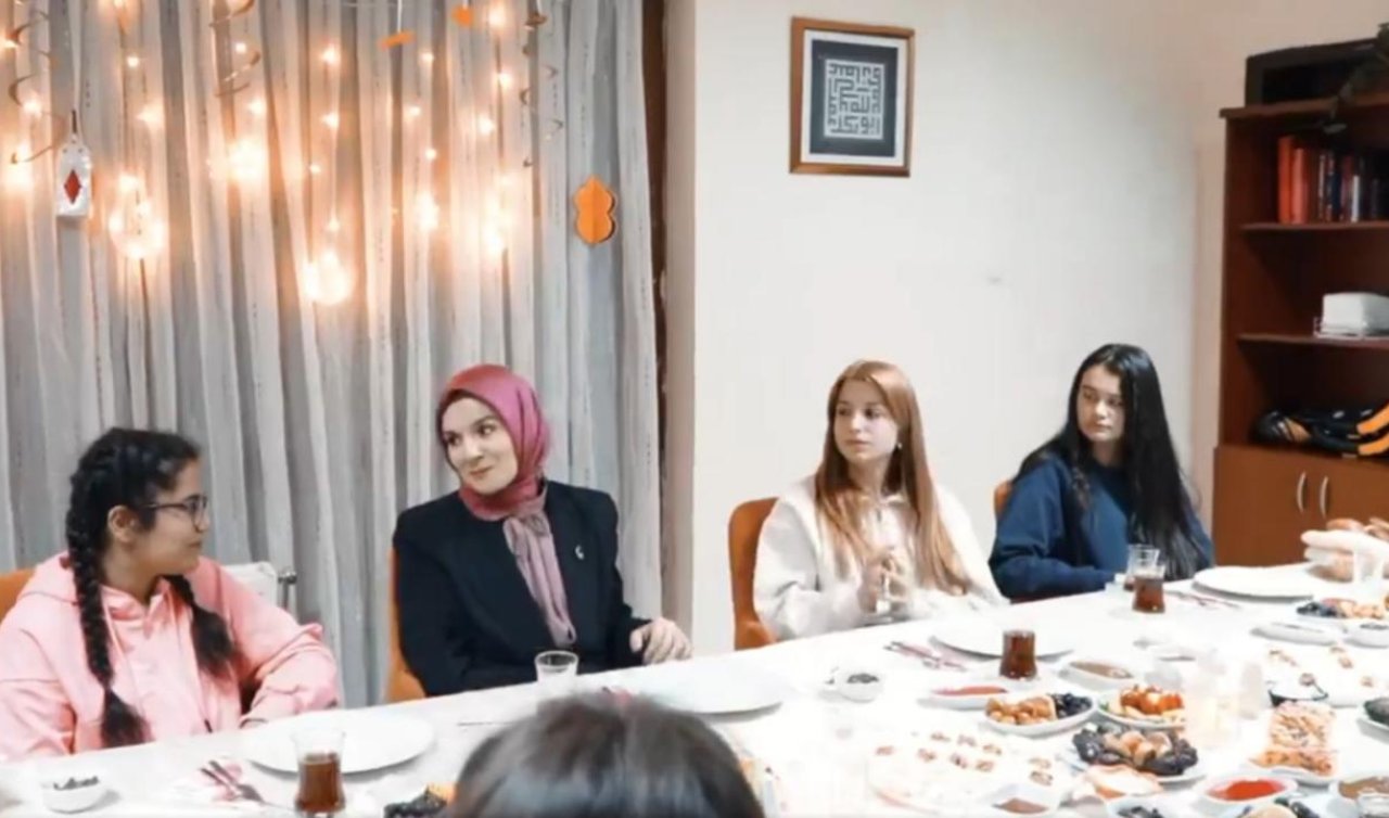 Bakan Göktaş çocukların sahur sofrasına konuk oldu