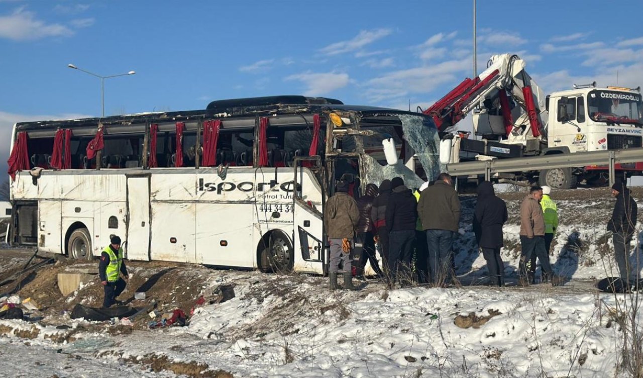 Yolcu otobüsü şarampole devrildi: Ölü ve yaralılar var