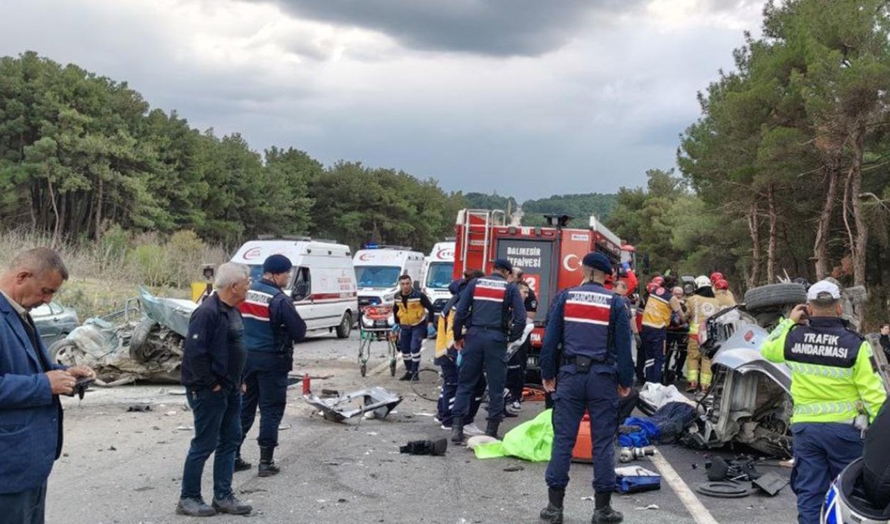4 araç birbirine girdi: 1 ölü, 10 yaralı