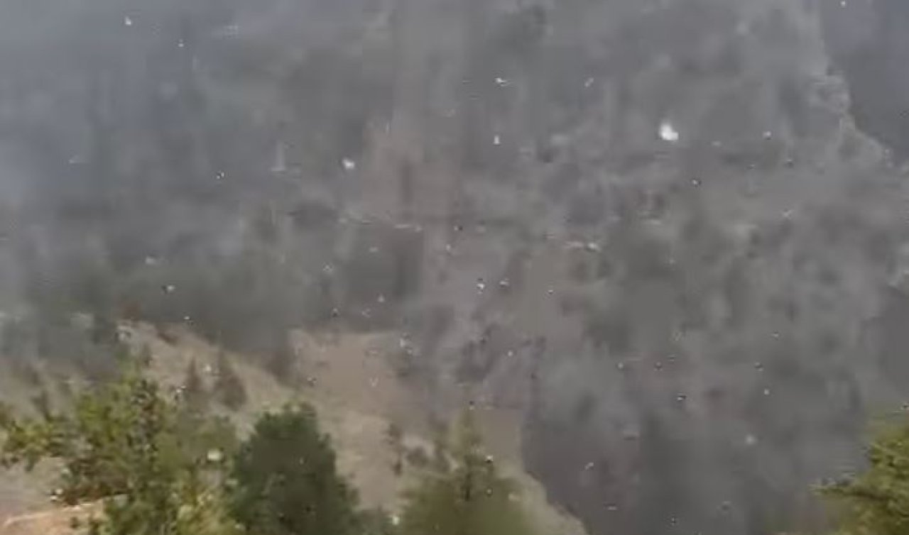  Konya’nın Bir İlçesinde Karla Karışık Yağmur Etkili Oldu
