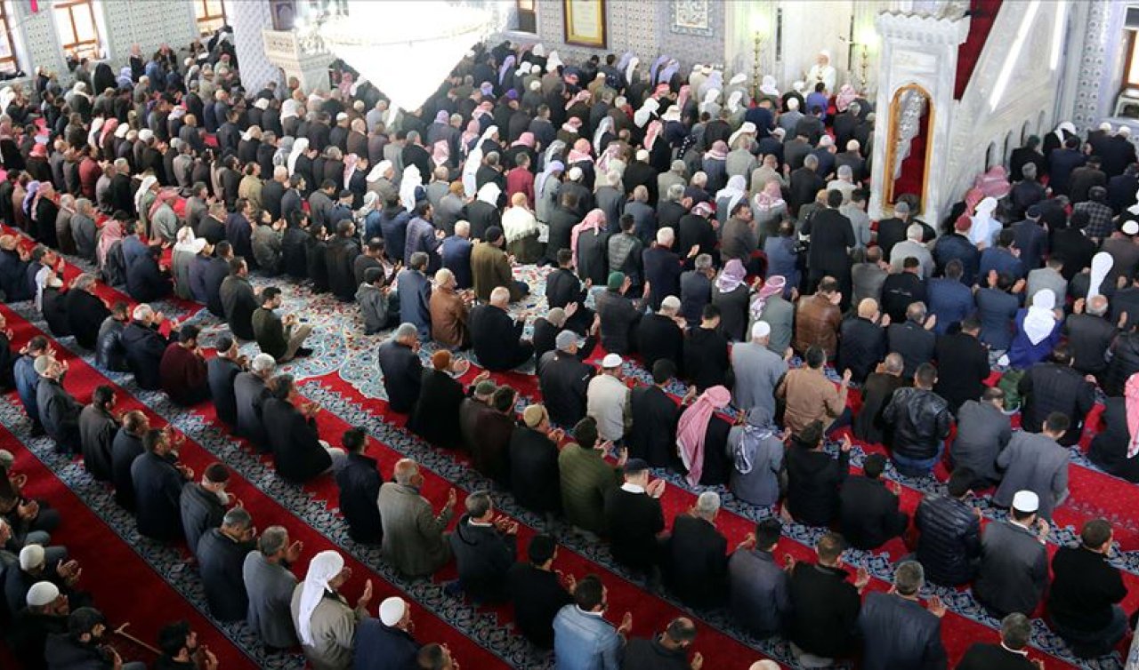 BUGÜN CUMA NAMAZI SAAT KAÇTA? 11 Nisan 2025 İstanbul, Ankara ve İzmir Cuma namazı vakti 