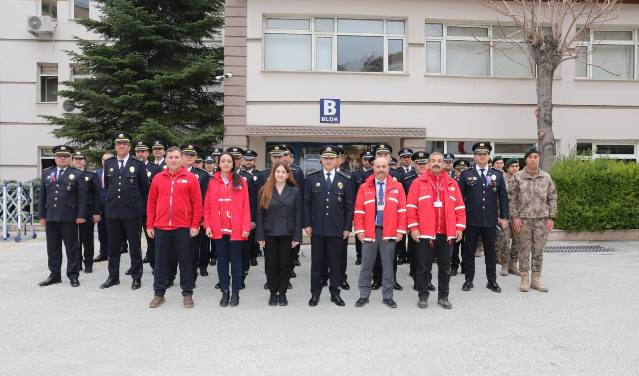 Polis Haftası’nda Anlamlı Etkinlik! Emniyet Teşkilatından Kızılay’a Kan Bağışı