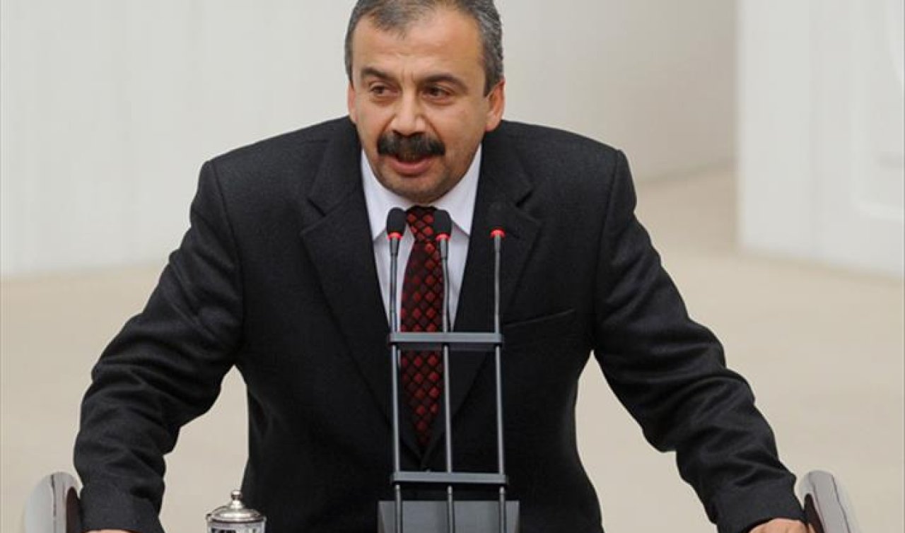 Sırrı Süreyya Önder’in son durumu açıklandı! DEM Parti İstanbul Milletvekili Sırrı Süreyya Önder kimdir ve kaç yaşında?