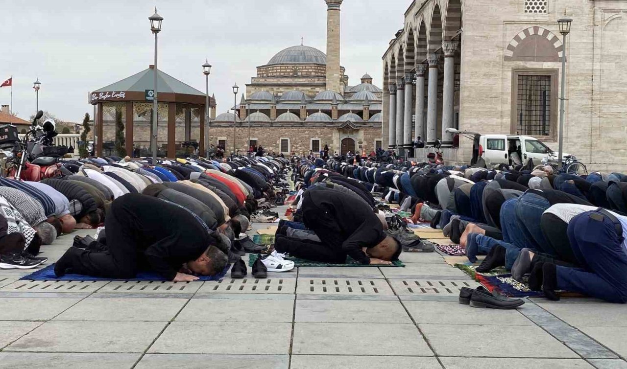 Konya’da Cuma Namazı kaçta kılınacak? 18 Nisan 2025 Konya Cuma Namazı vakti