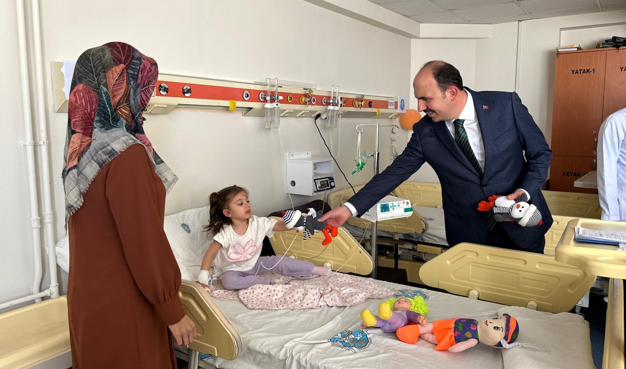 Başkan Altay SÜ Tıp Fakültesi’nde tedavi gören hastaları ziyaret etti