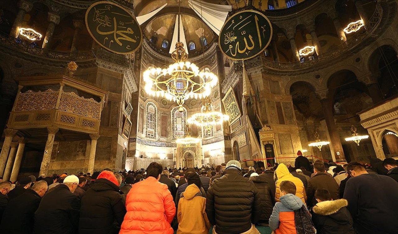 20 NİSAN KANDİL Mİ? Mevlid Kandili Ne Zaman, Hangi Tarihte? Peygamber Efendimizin Doğum Günü 2025 Mevlid Kandili Tarihi ve 2025 Dini Günler Takvimi