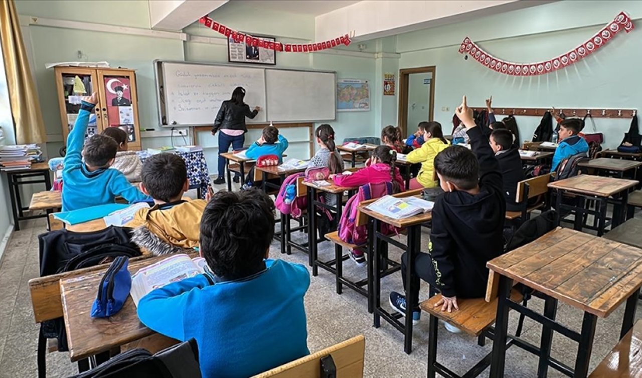 SON DAKİKA: İstanbul’da okulların durumu || ​İstanbul’da yarın okullar tatil mi? İstanbul’da 24 Nisan günü okullar tatil mi, tatil edildi mi?   