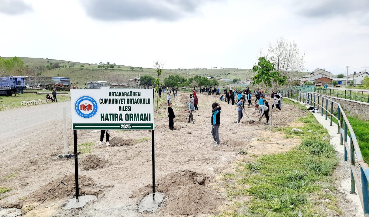 Seydişehir’de öğrenciler fidanları toprakla buluşturdu