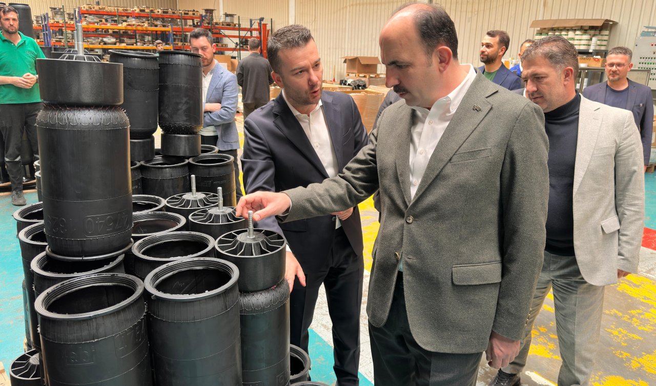 Başkan Altay Bilim Merkezi’nde öğrencileri, Organize Sanayi’de çalışanları ziyaret etti