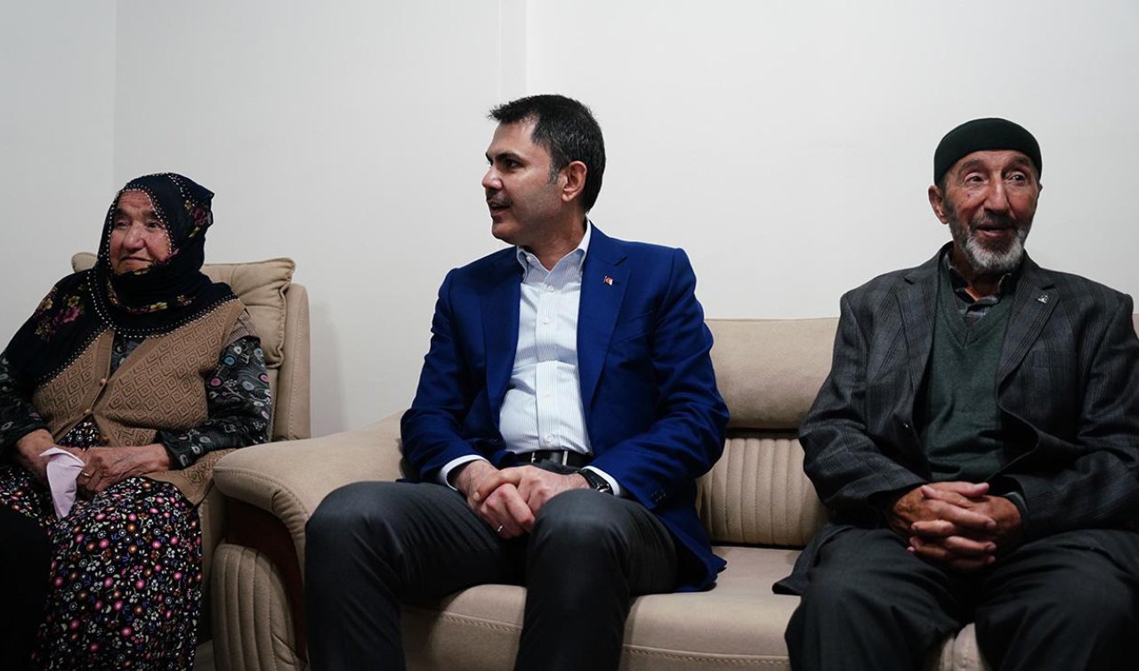 Bakan Kurum yeni köy evlerine taşınan aileye misafir oldu