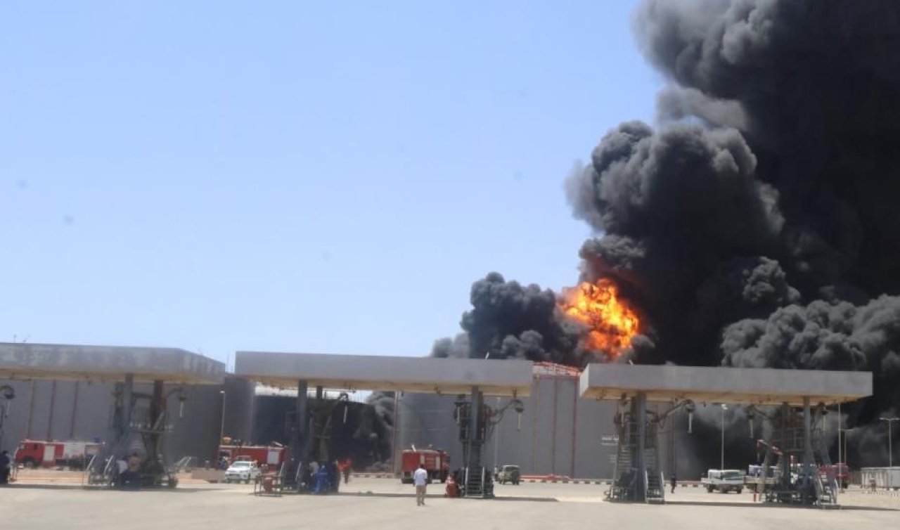 Port Sudan’da patlama: Limanda çıkan yangına müdahale ediliyor
