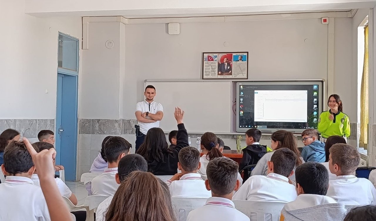 Karapınar’da öğrencilere trafik güvenliği semineri verildi