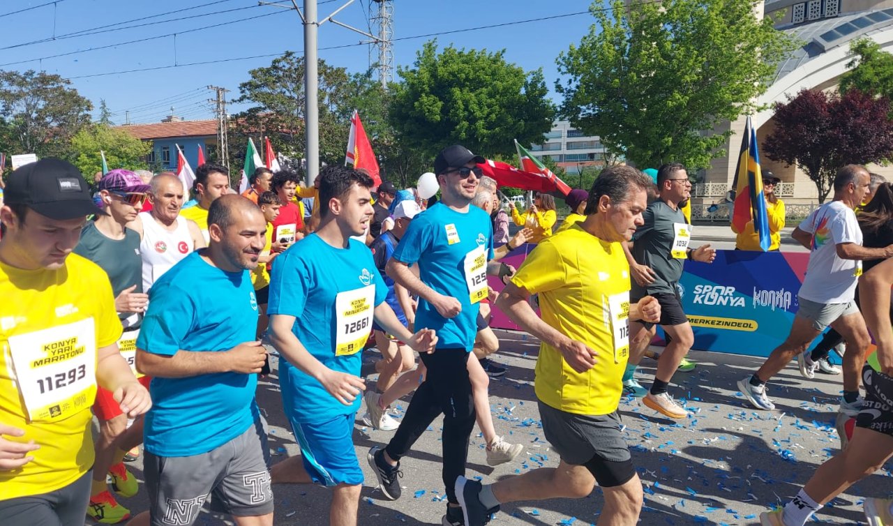Konya Yarı Maratonu’nda binlerce gönüllü otizmli bireyler için koştu