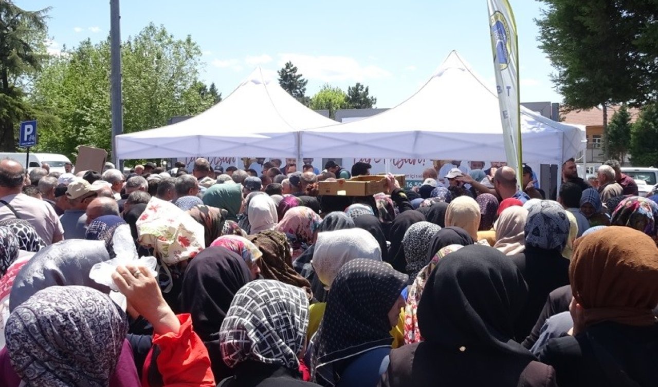 Kütahya’da vatandaşlar ücretsiz almak için buraya akın etti! 