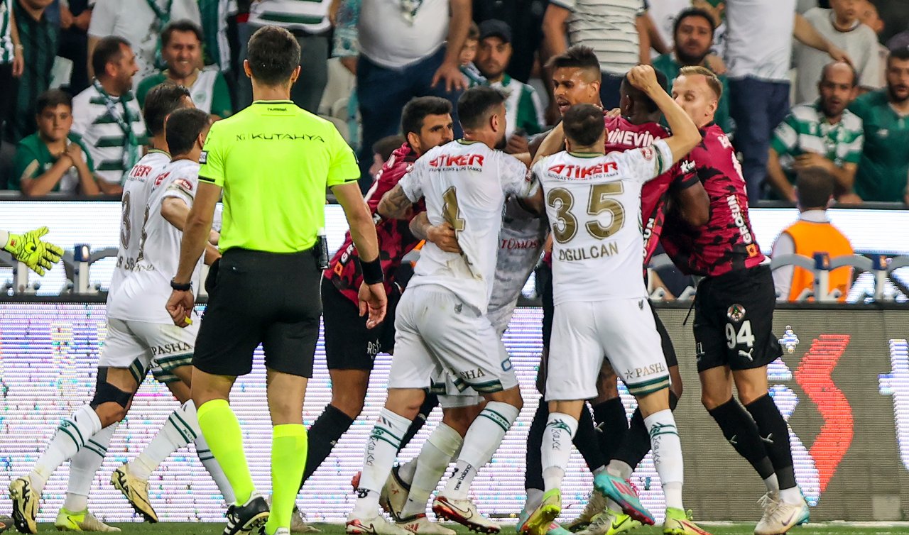 Konyasporlu 3 oyuncu  erken final yaptı