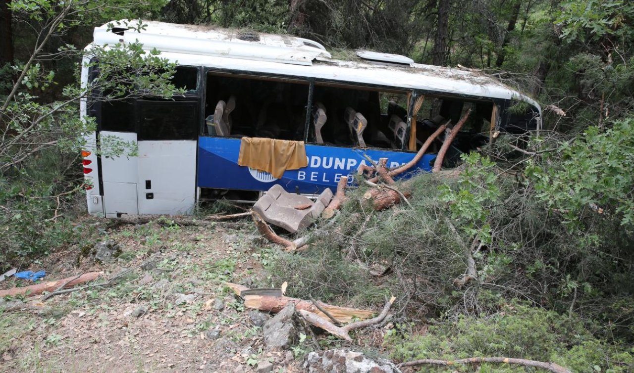 Midibüs şarampole uçtu: Yaralılar var