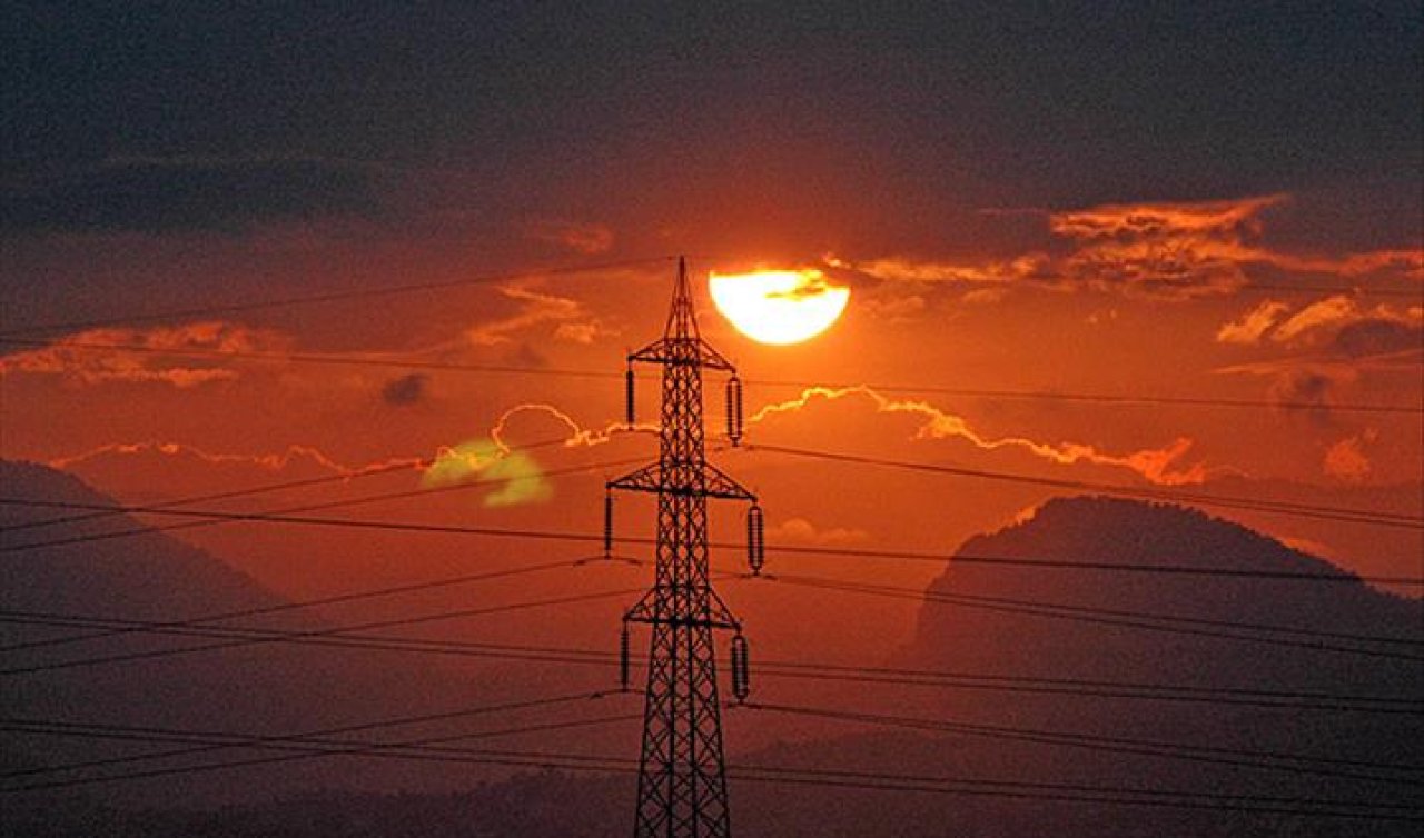 İzmir elektrik kesintisi! 4 Haziran İzmir’de elektrik kesintisi ne zaman bitecek, elektrikler ne zaman gelecek?