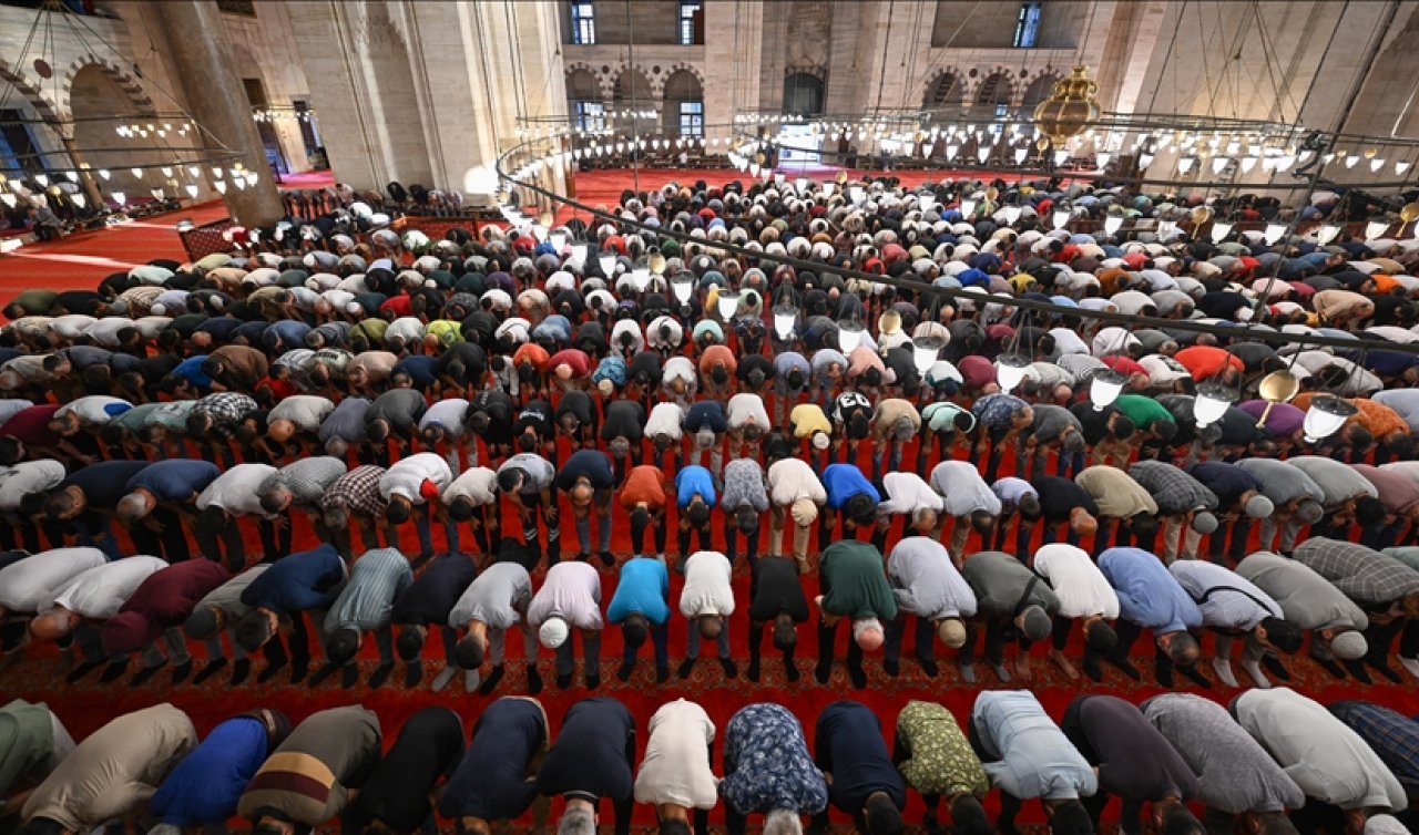 Ağrı ve ilçelerinde bayram namazı saati: Doğubayazıt, Patnos, Eleşkirt Kurban Bayramı Namaz Saati 2025: Ağrı Bayram Namazı Saat Kaçta?