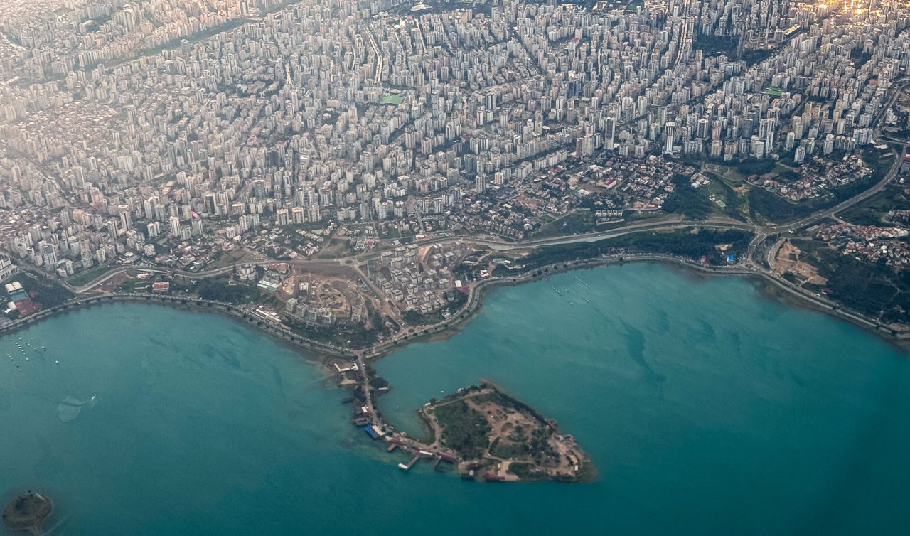 Adana yarından Cumartesi’ye kadar kırmızıdan düşmeyecek! Çarşamba tahmin bile edilemeyecek