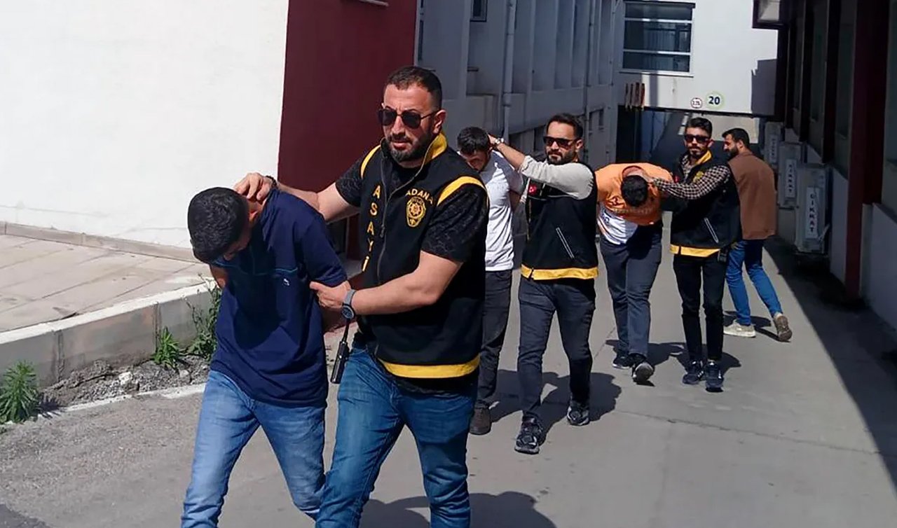 Husumetlisi sandı kapıda bekleyen “kardeşi’’ öldürdü