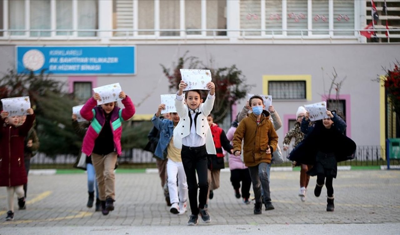 Şırnak’ta Karneler Ne Zaman, Kaçta Alınacak? Şırnak’ta Karneler Saat Kaçta Verilecek? Şırnak’ta İlkokul, Ortaokul ve Lisede Karneler Saat Kaçta Verilecek?