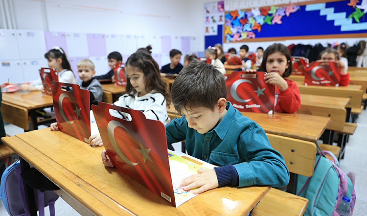 Aksaray’da Karneler Ne Zaman, Kaçta Alınacak? Aksaray’da Karneler Saat Kaçta Verilecek? Aksaray’da İlkokul, Ortaokul ve Lisede Karneler Saat Kaçta Verilecek?