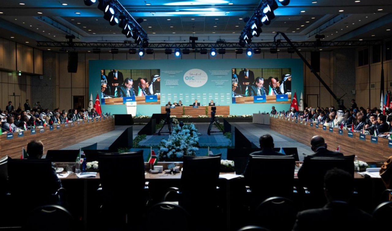 ​İslam İşbirliği Teşkilatı İran Özel Oturum’u İstanbul’da başladı