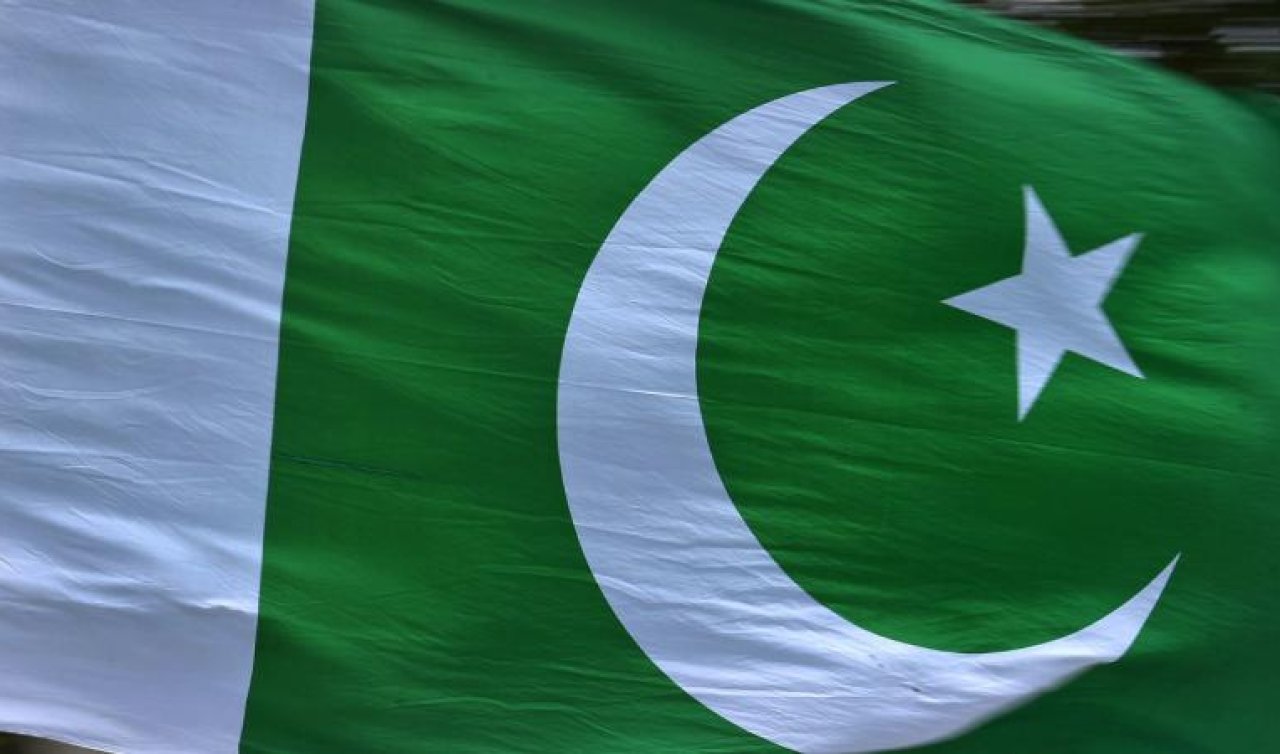 Pakistan ABD’nin İran’daki nükleer tesislere saldırısını kınadı