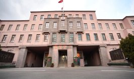 İran ABD üslerini vurdu! MSB: Bölgedeki birliklerimiz güvende
