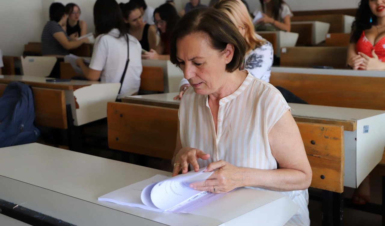 Profesör emekli olduğu üniversiteye öğrenci olarak döndü