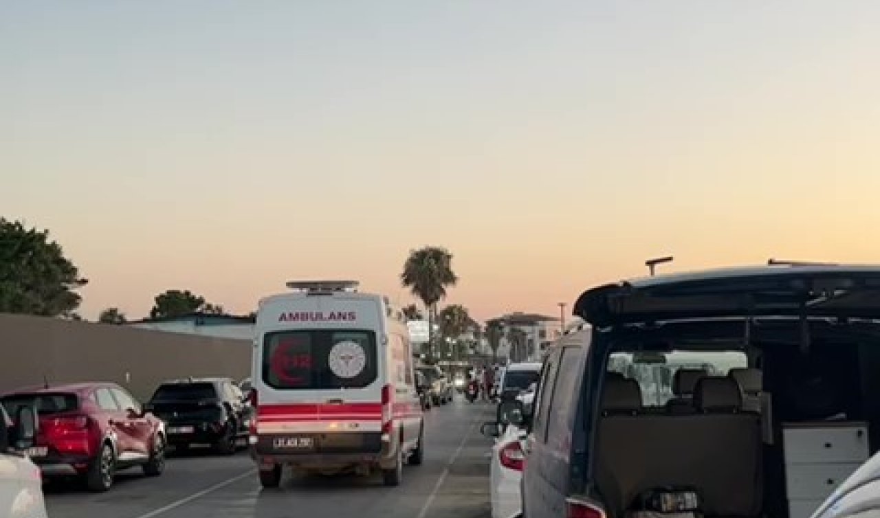 Denize atlarken kayalıklara çakıldı