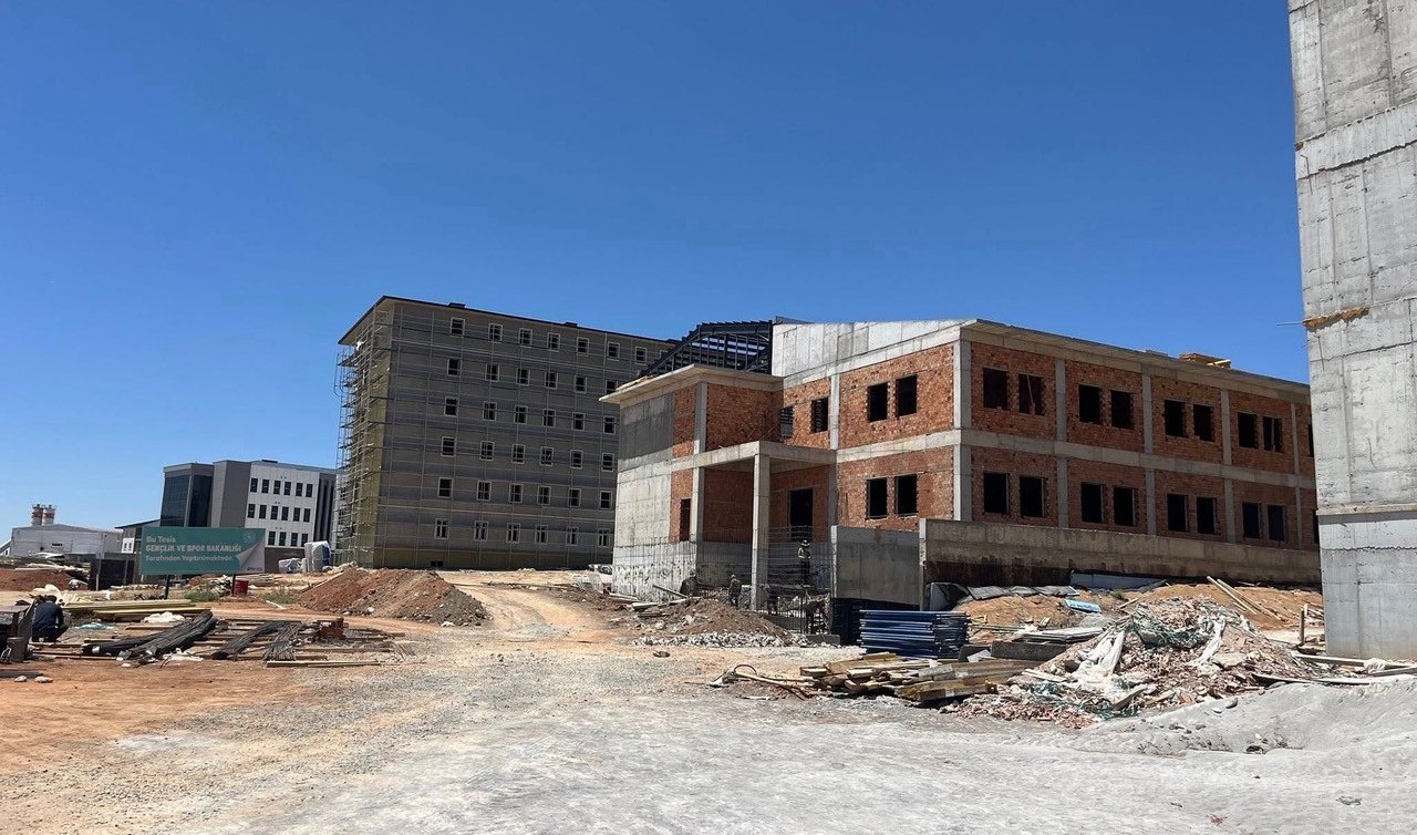  Kulu’da KYK yurt binasının inşaatı devam ediyor